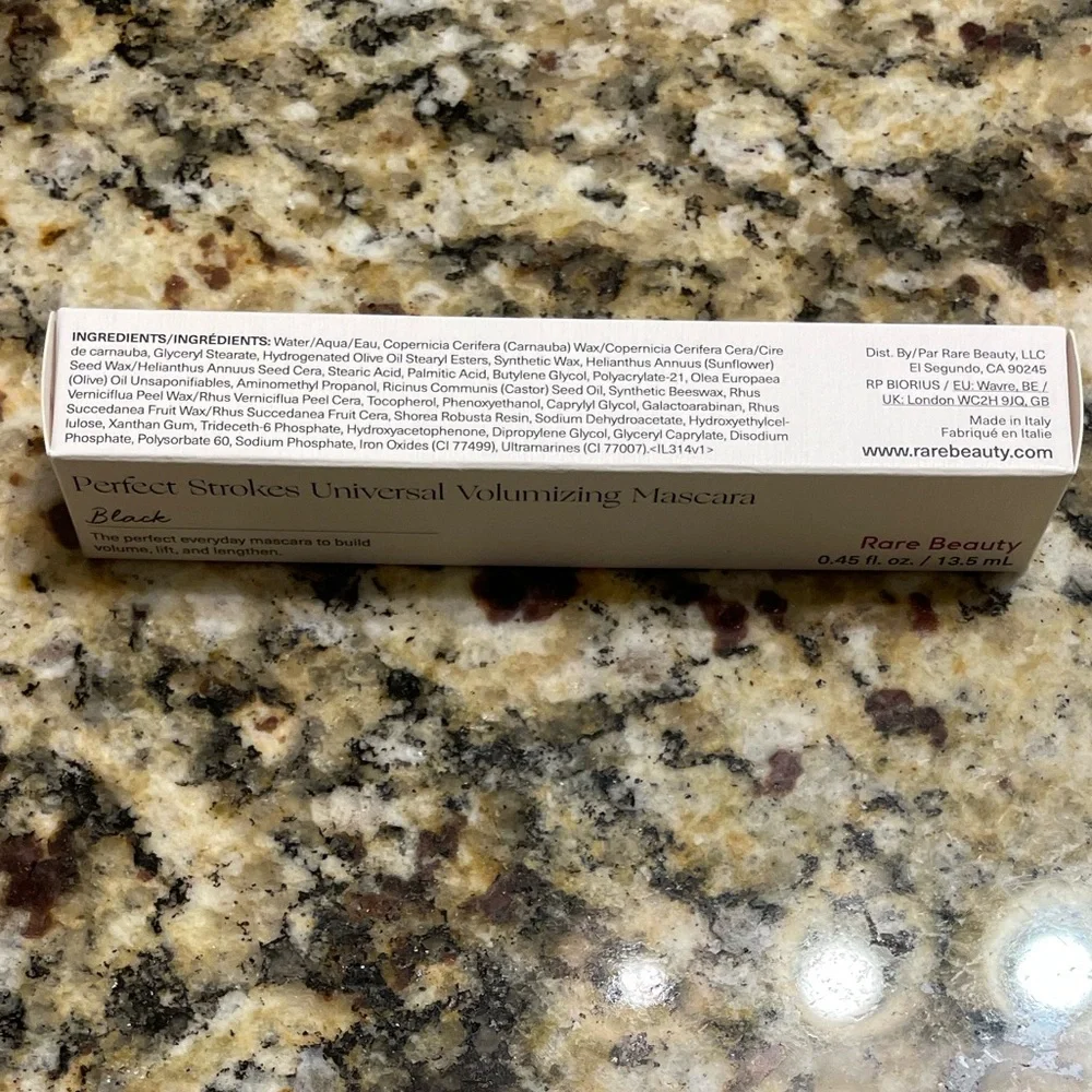 Rare Beauty Perfect Strokes Universal Volumizing Mascara — Black